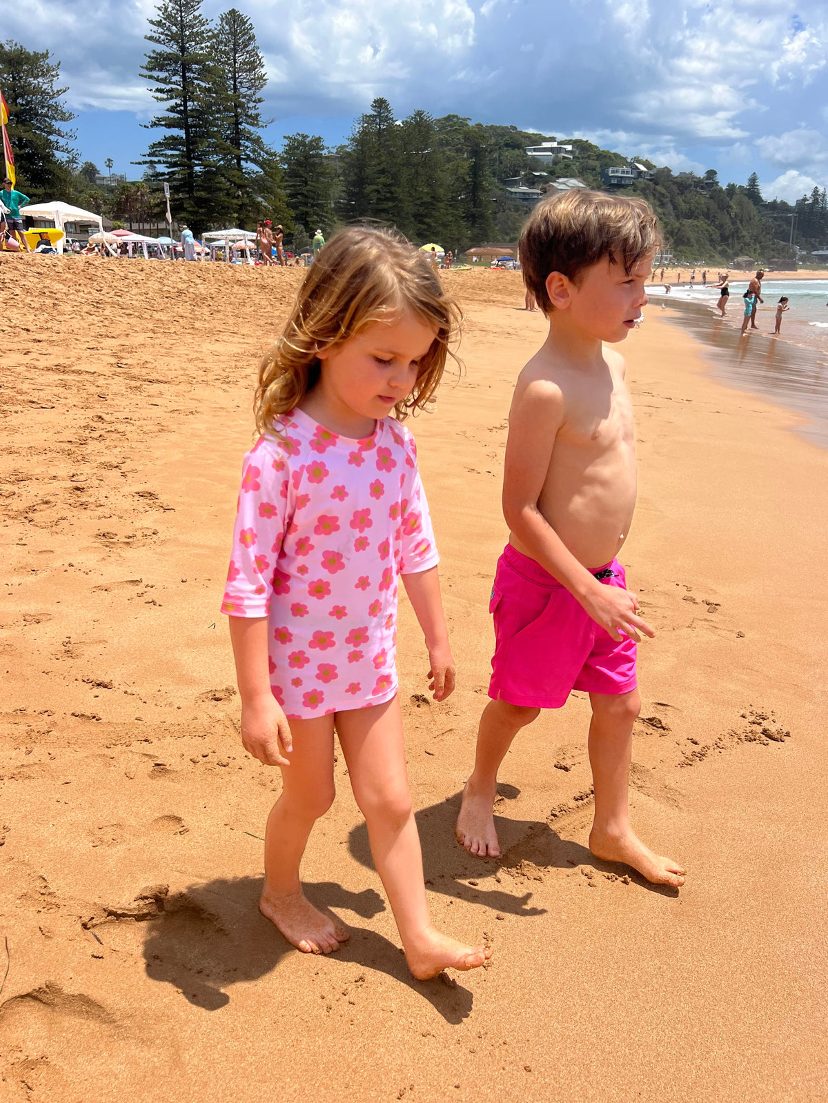 Carla Dinnage (Limited Edition) Pink Daisy - Rashie (Girls) Rashie - Back Beach Rd